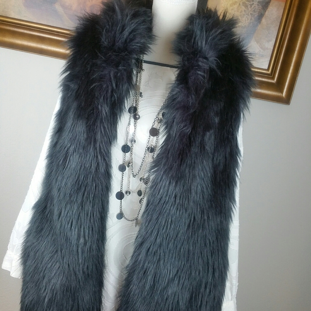 Loft Black Vegan Faux Fur Vest M/L